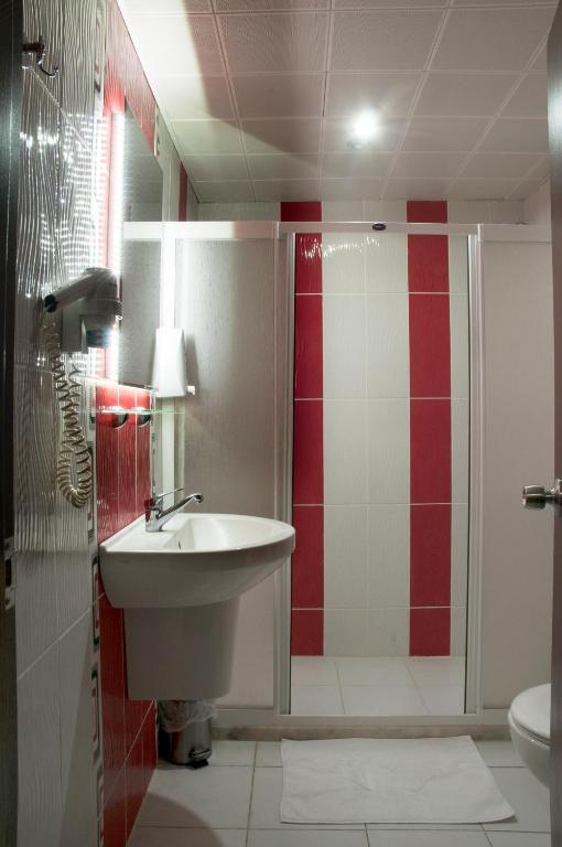 Egemen Hotel Mersin  Bilik gambar